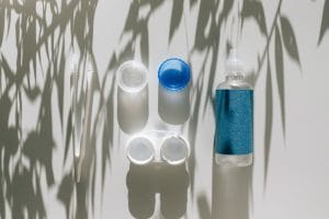 contact-lenses-on-a-white-table