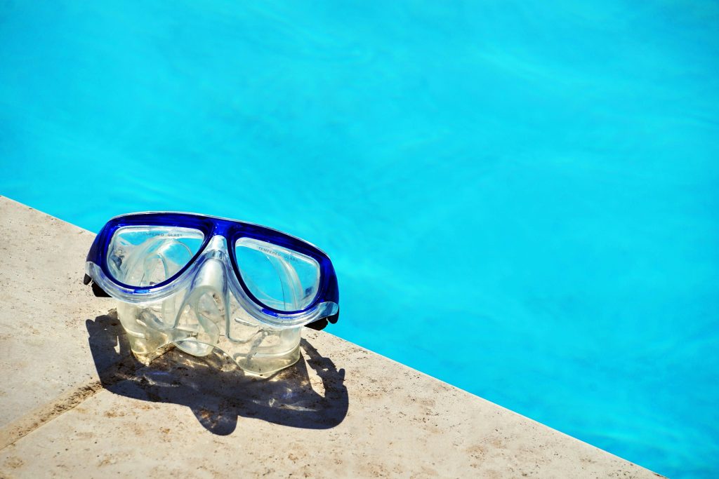 Eyecare: blue swimming goggles