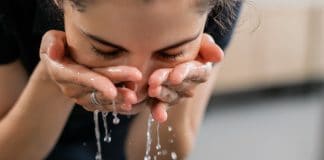 woman-washing-her-face